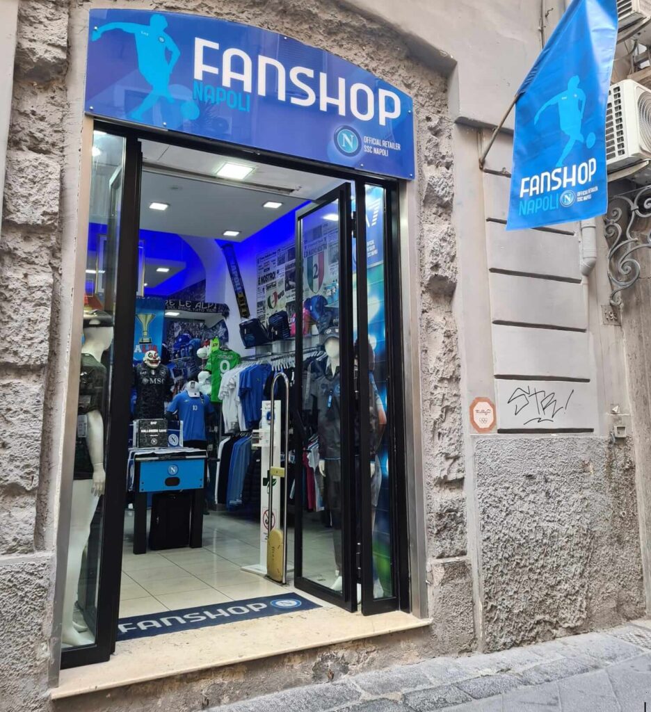 Napoli winkel in via Chiaia Napels