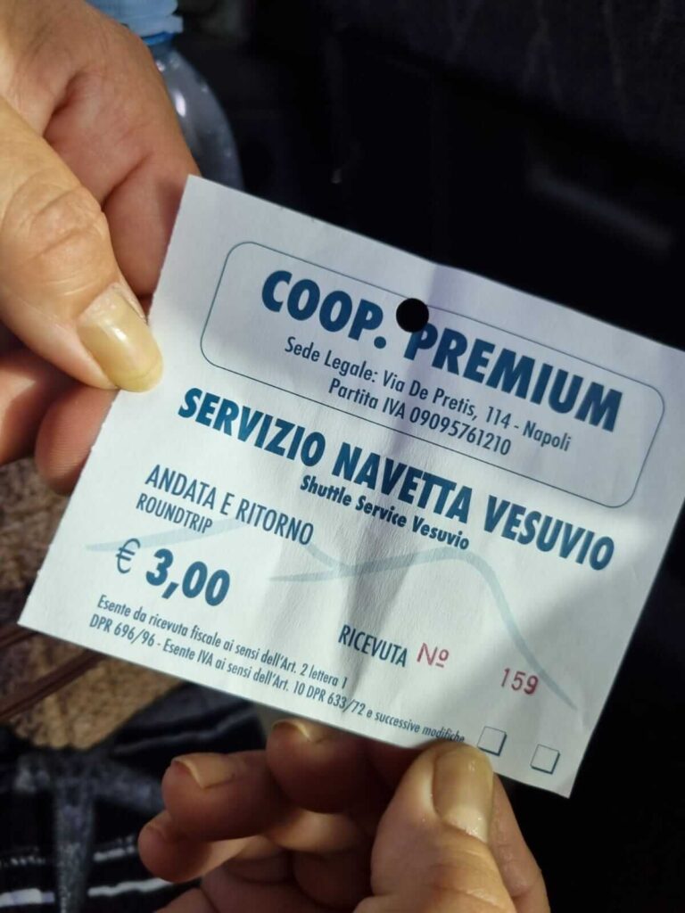 ticket heen en terugreis €3 Vesuvius pendelbusje