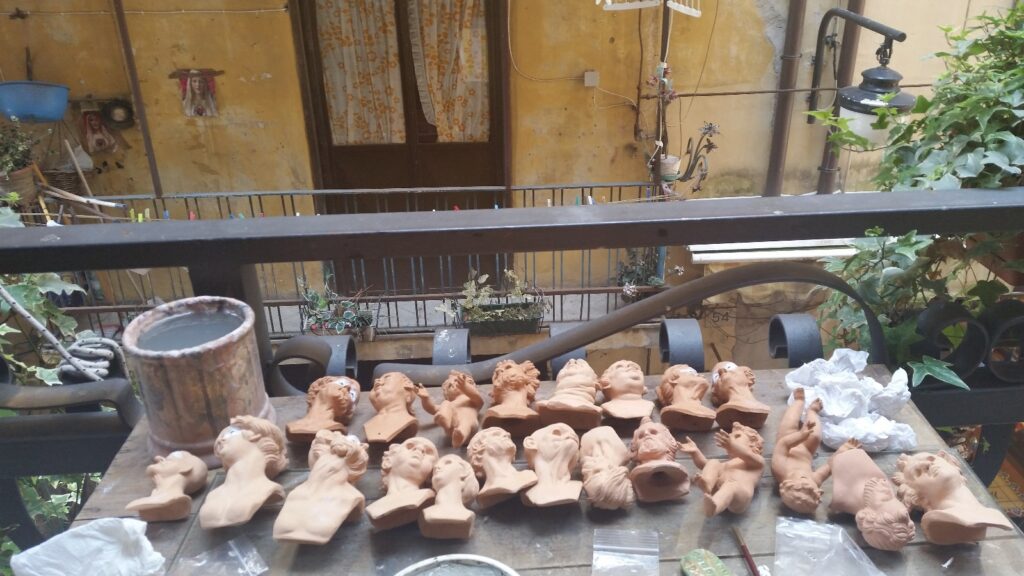 kerst figuren hoofden